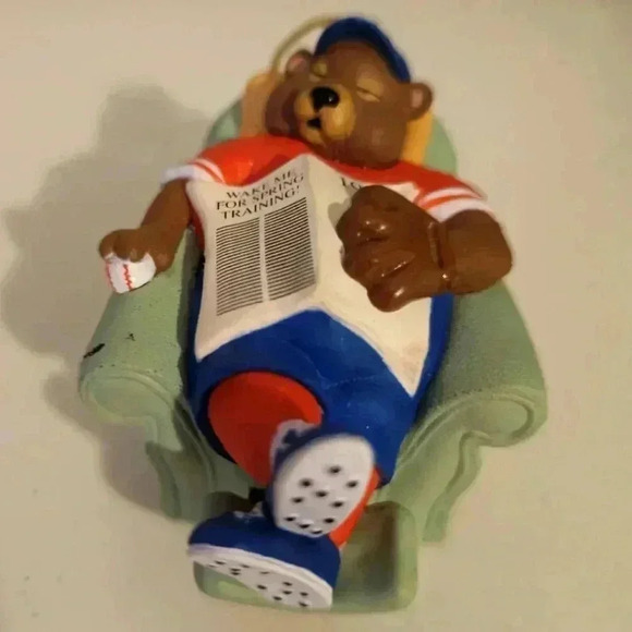 Hallmark Ornament 1997 Happy Holidoze - Picture 1 of 2